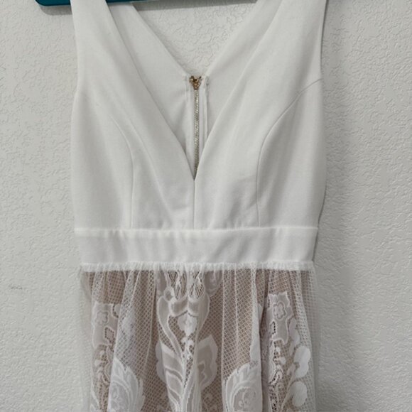 Charlotte Russe Gorgeous White Mini Dress with lace accents Womens Size Large - Picture 6 of 8